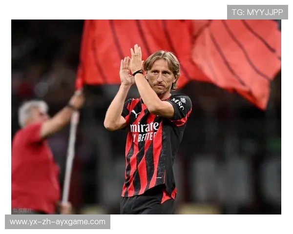 AC米兰多点开花发起攻势，莱奥抽射太正