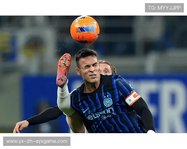 国米门将长传直达前锋收获一球:信任、技术与战术的完美瞬间 国米门将长传直达前锋收获一球:信任、技术与战术的完美瞬间