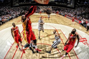 欧冠小组赛：凯尔特人从垫底爬到小组第二 奇迹般三连胜惊艳欧洲